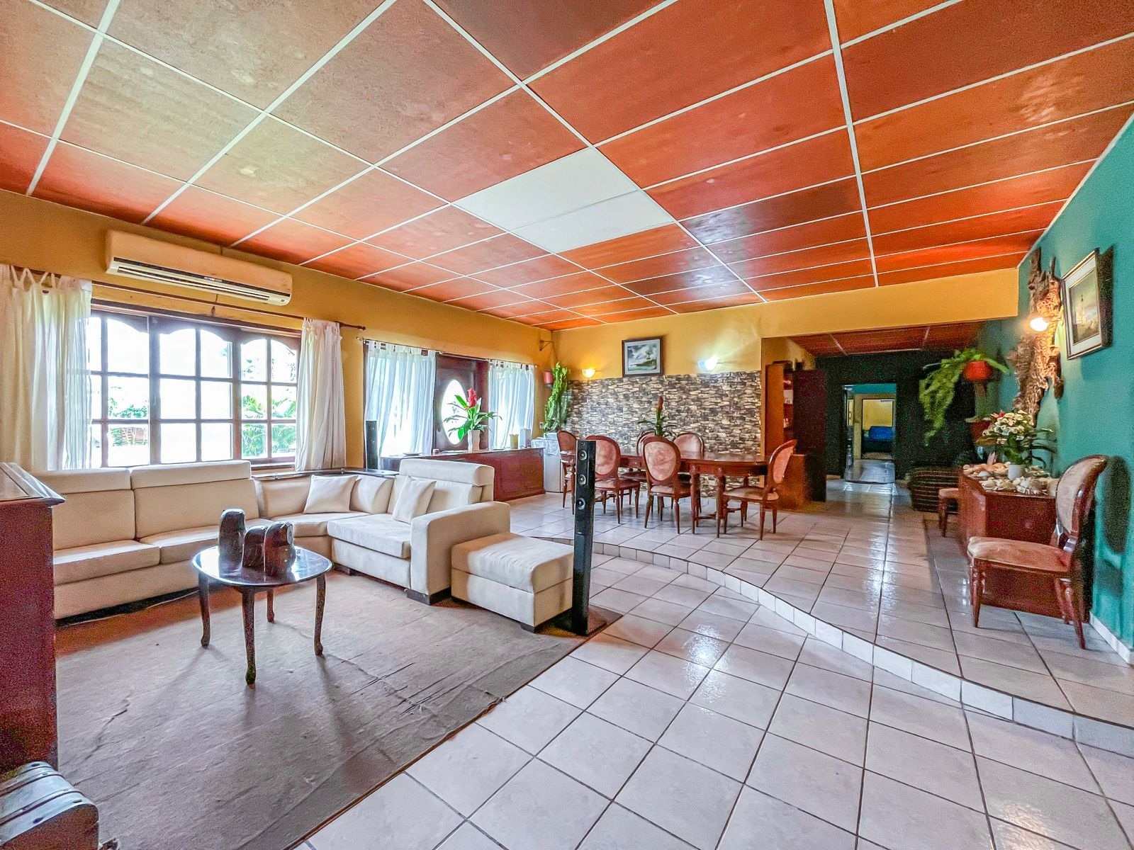 HERMOSA QUINTA EN VENTA EN WARNES - Photo 2
