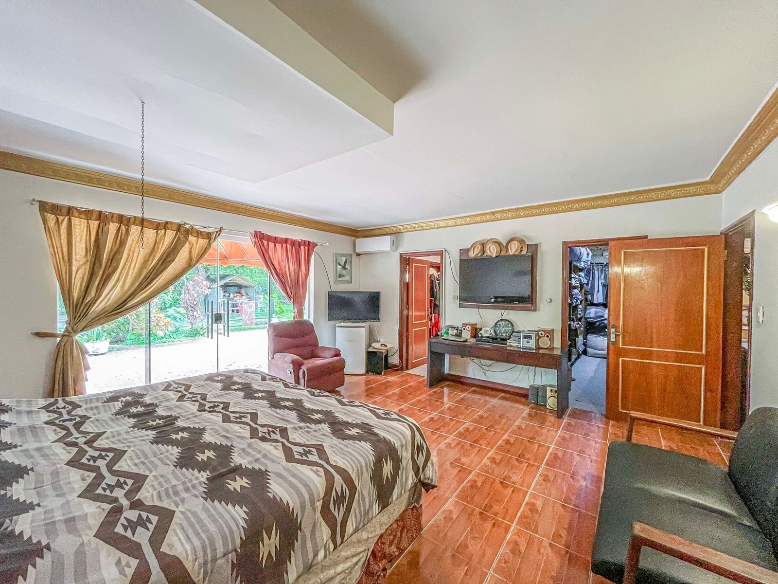 HERMOSA QUINTA EN VENTA EN WARNES - Photo 8
