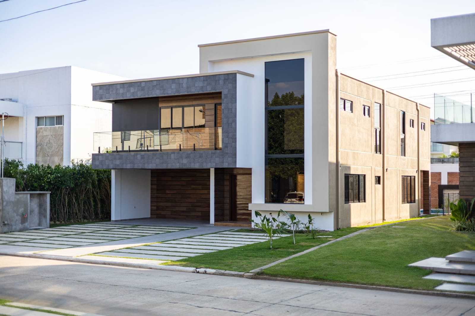 CASA DE LUJO EN VENTA URUBO - SANTA CRUZ LA VIEJA
