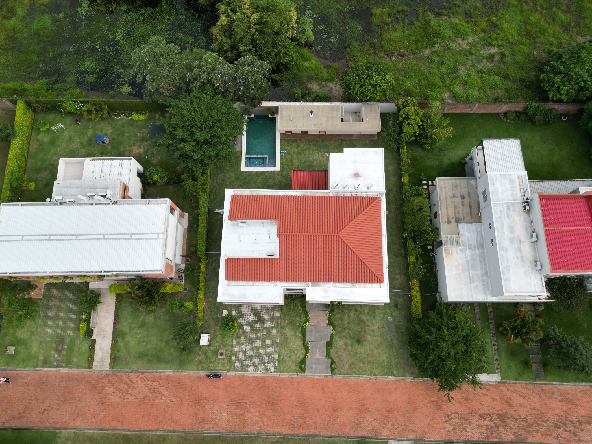 CASA DE LUJO EN LA ZONA MÁS EXCLUSIVA DE SANTA CRUZ – URUBÓ - Photo 4