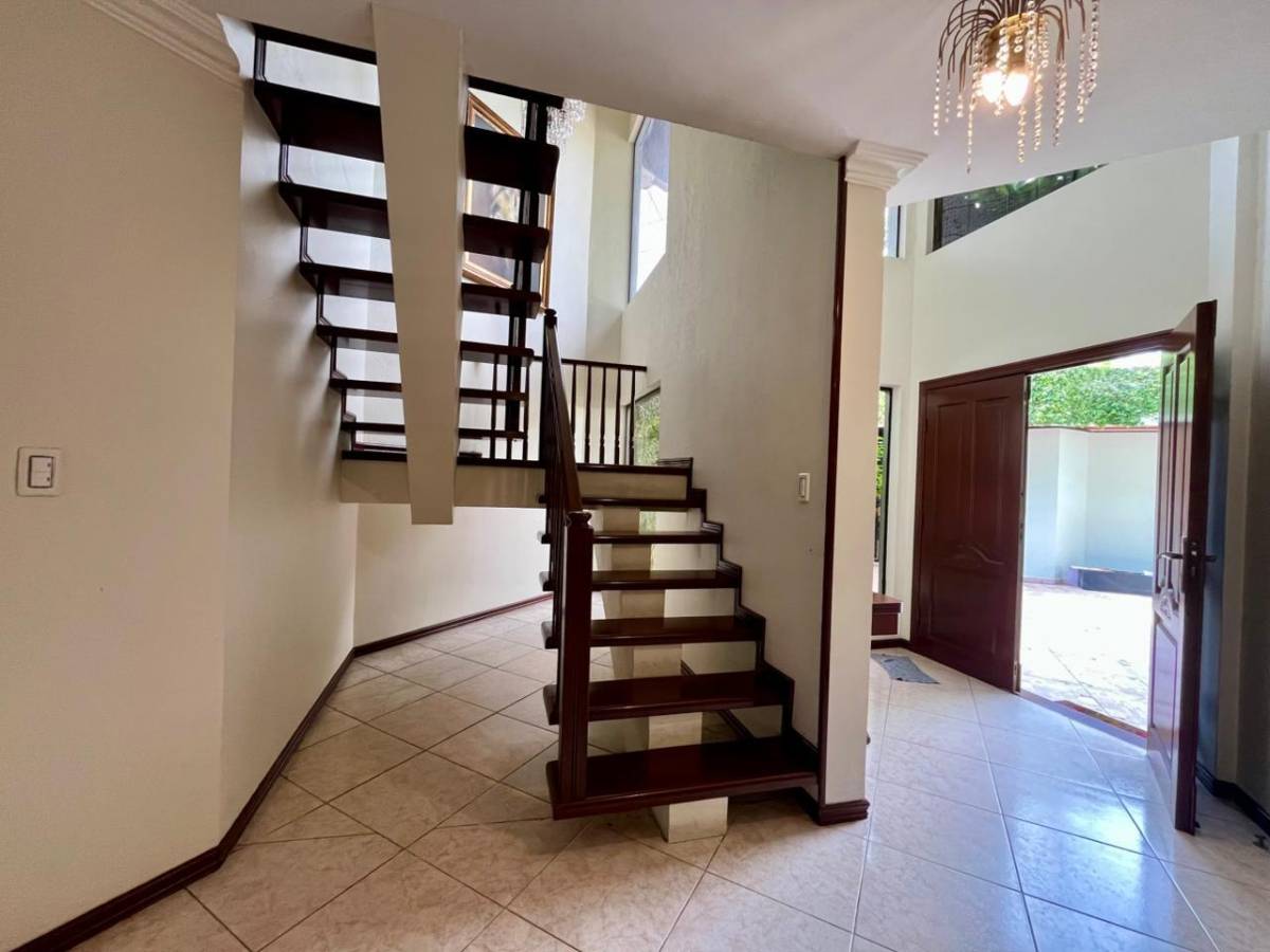 Casa en Venta – 2do Anillo | Zona Gimnasio Reyes - Photo 16