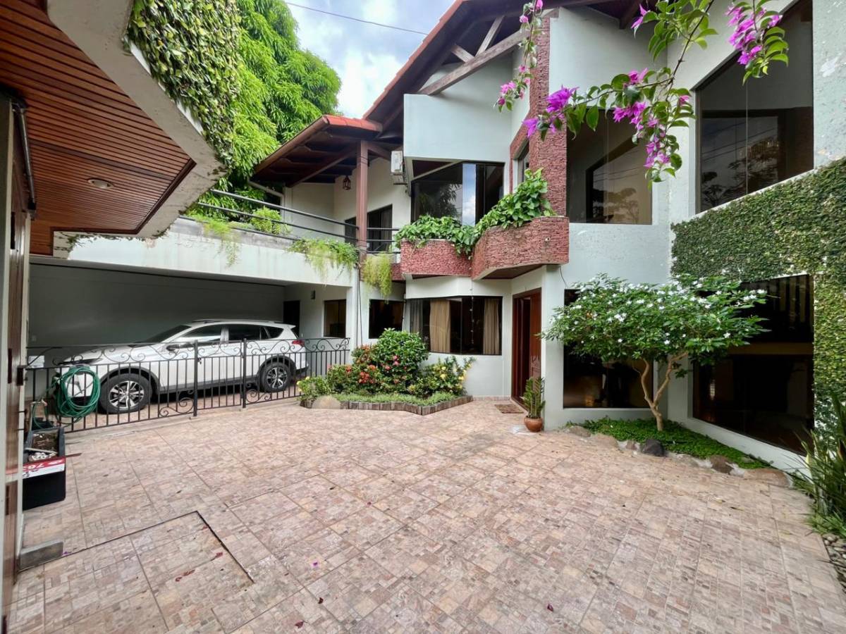 Casa en Venta – 2do Anillo | Zona Gimnasio Reyes - Photo 18