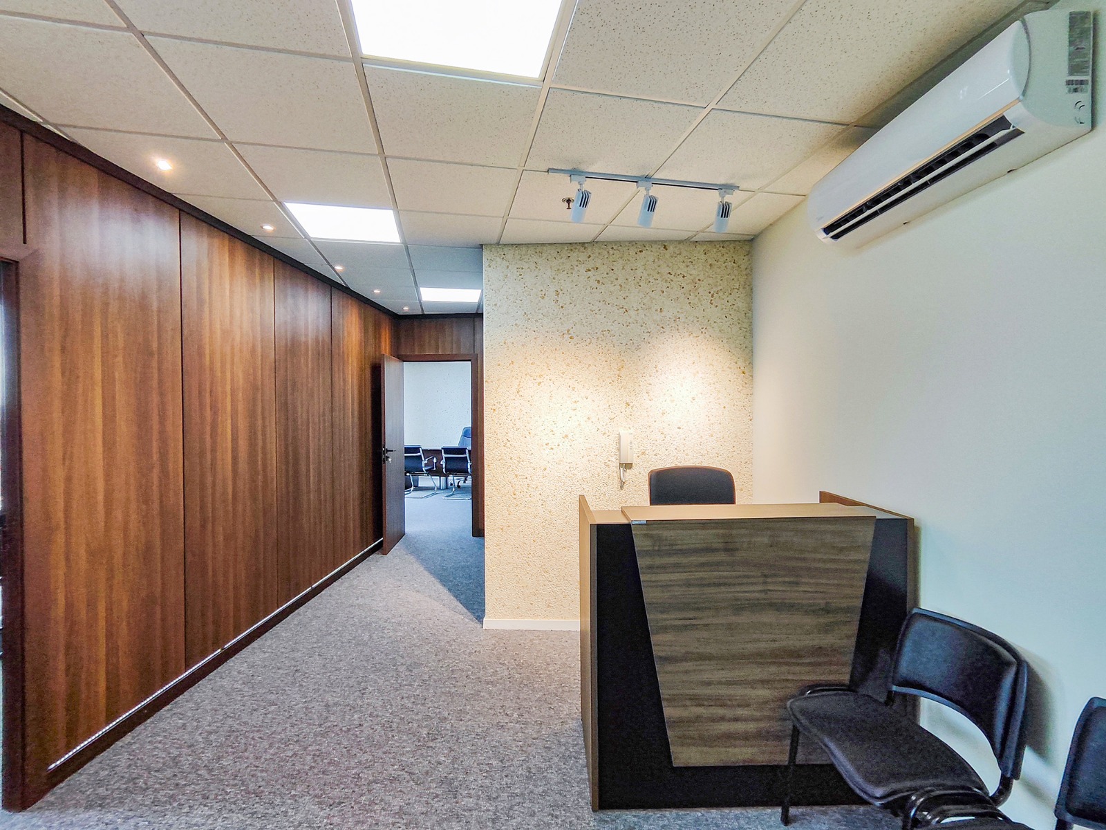 Oficina en Equipetrol - Photo 3
