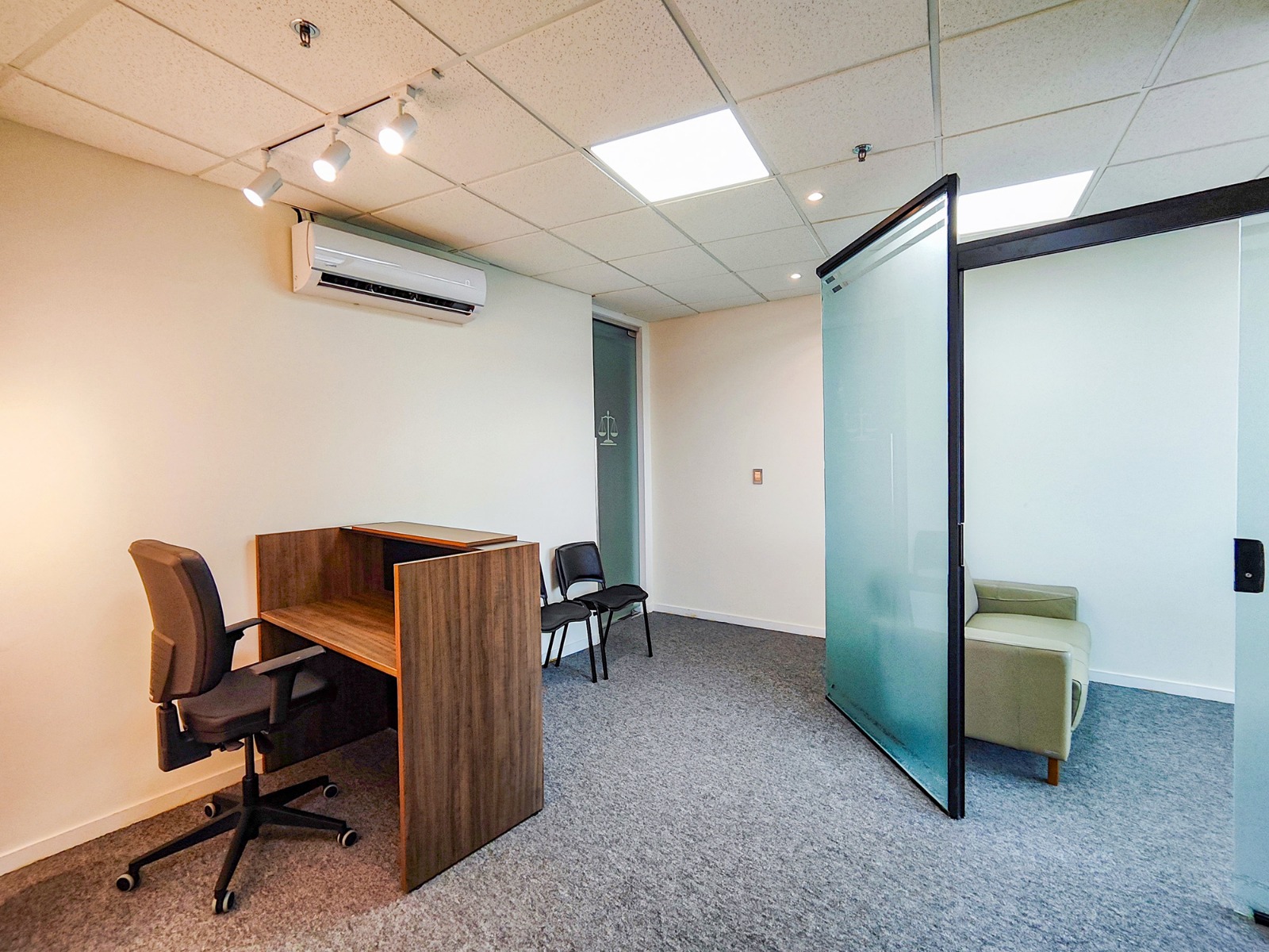 Oficina en Equipetrol - Photo 5