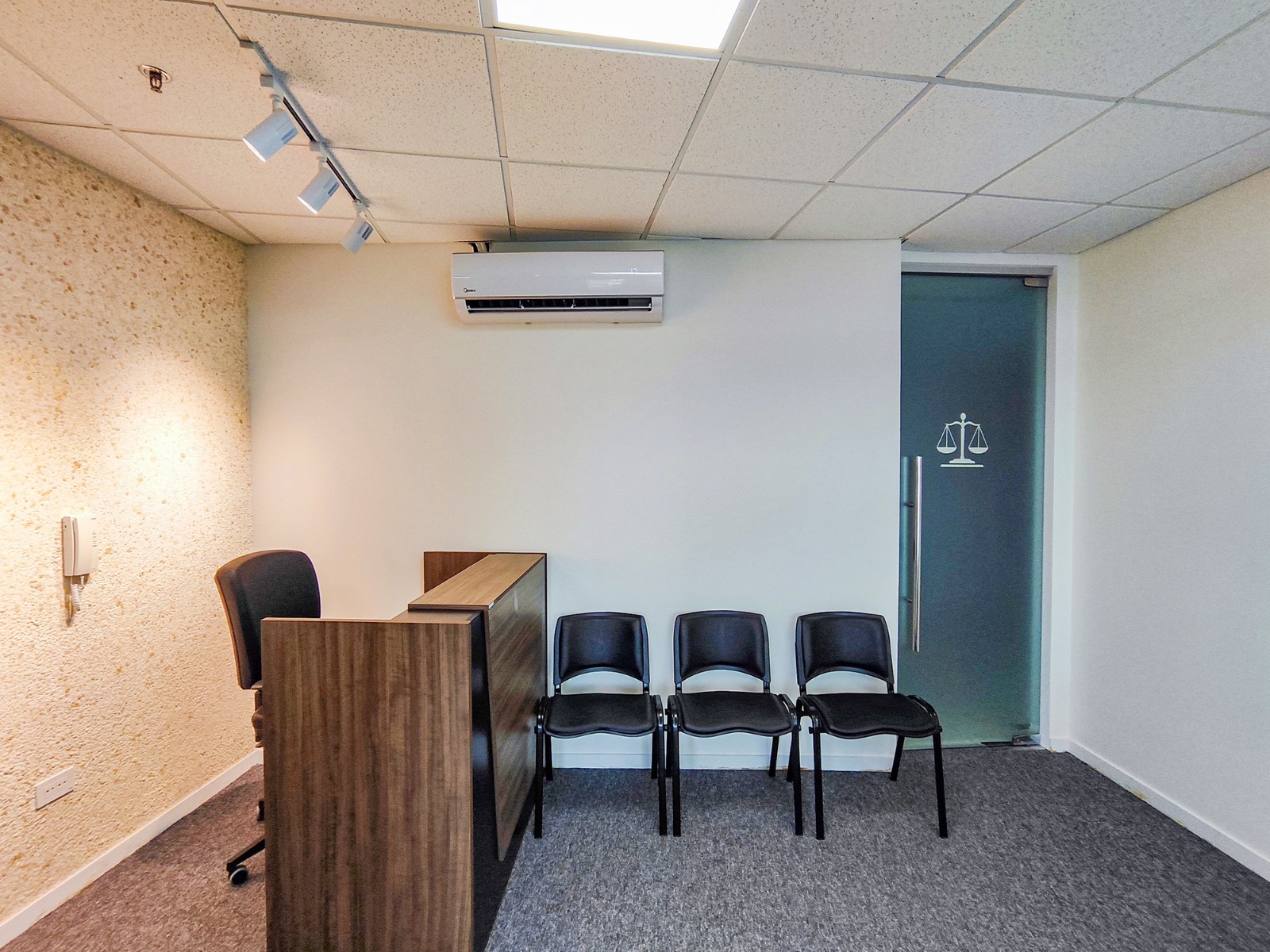 Oficina en Equipetrol - Photo 6