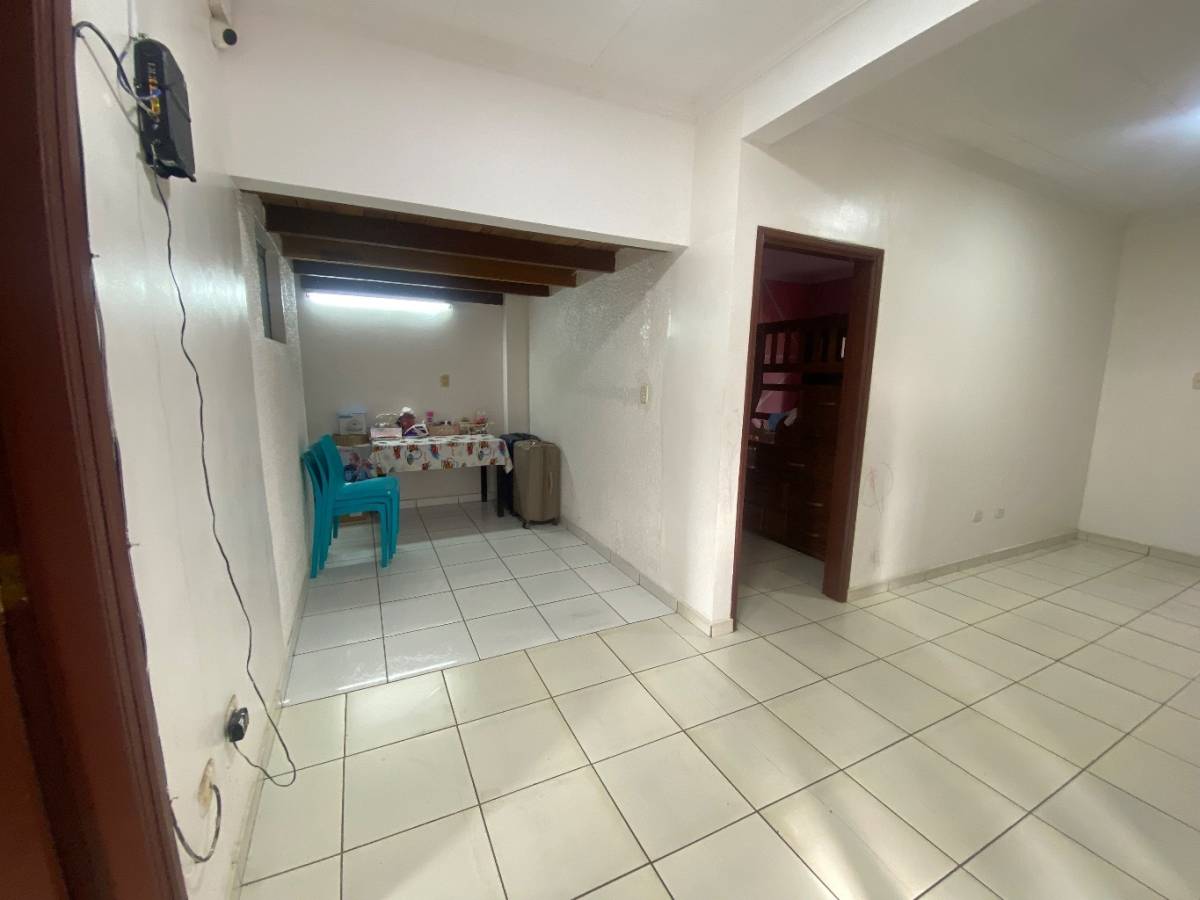 CASA EN VENTA SOBRE AVENIDA COLECTORA - ZONA SUR - Photo 11