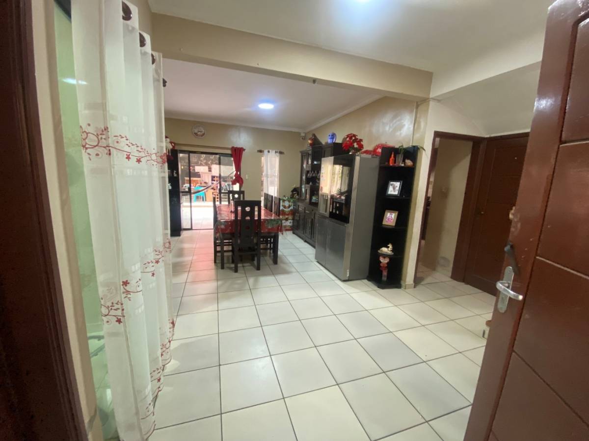 CASA EN VENTA SOBRE AVENIDA COLECTORA - ZONA SUR - Photo 20