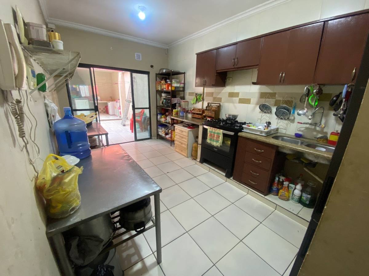 CASA EN VENTA SOBRE AVENIDA COLECTORA - ZONA SUR - Photo 5