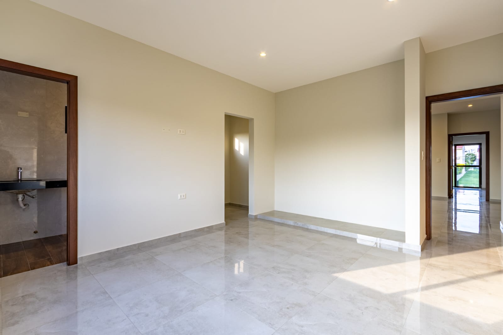 LUJOSA Y EXCLUSIVA CASA EN VENTA A ESTRENAR EN URUBO - Photo 20
