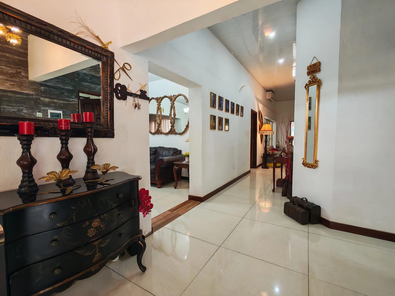En Venta! Amplia Casa Comercial en Av. Alemana - Photo 16