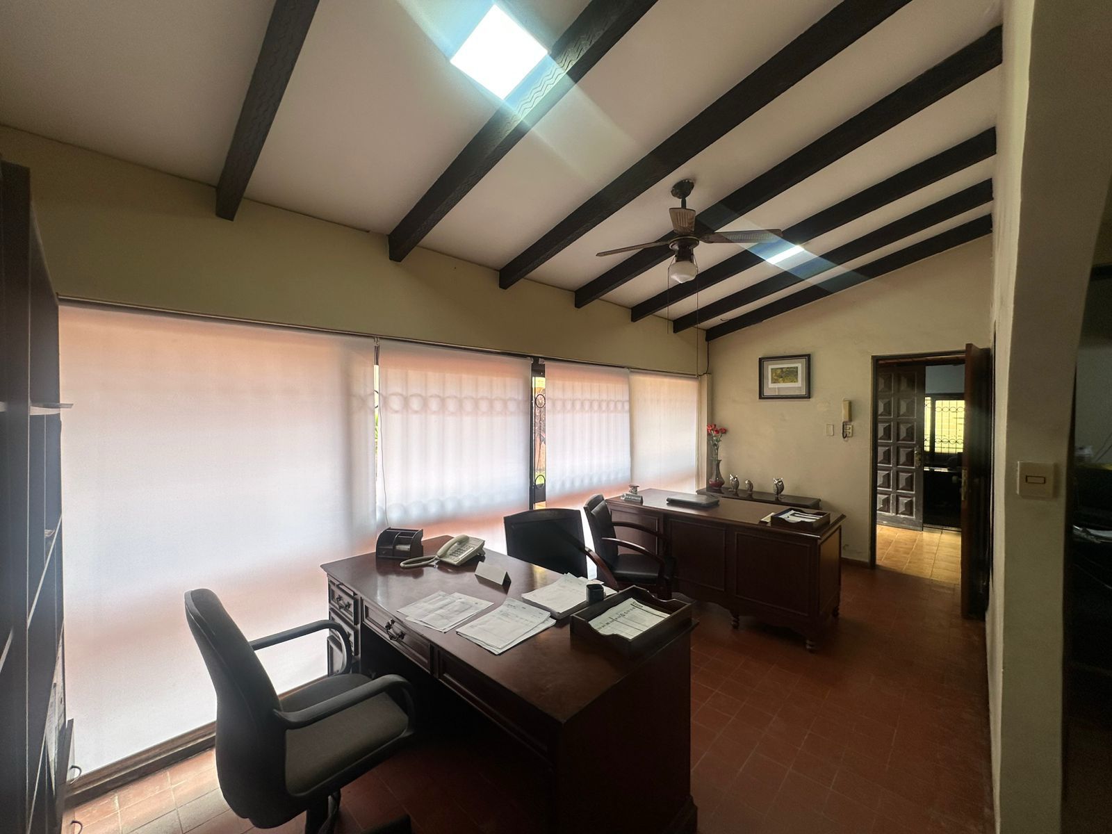 En Venta! Amplia Casa en Equipetrol - Photo 5