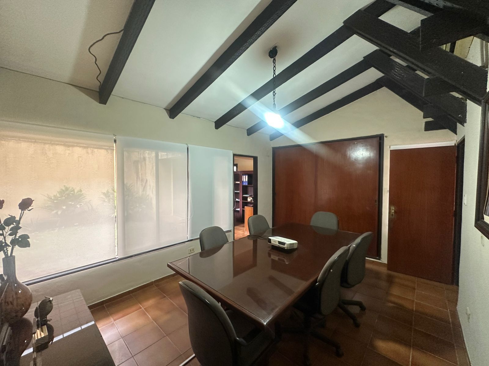 En Venta! Amplia Casa en Equipetrol - Photo 6