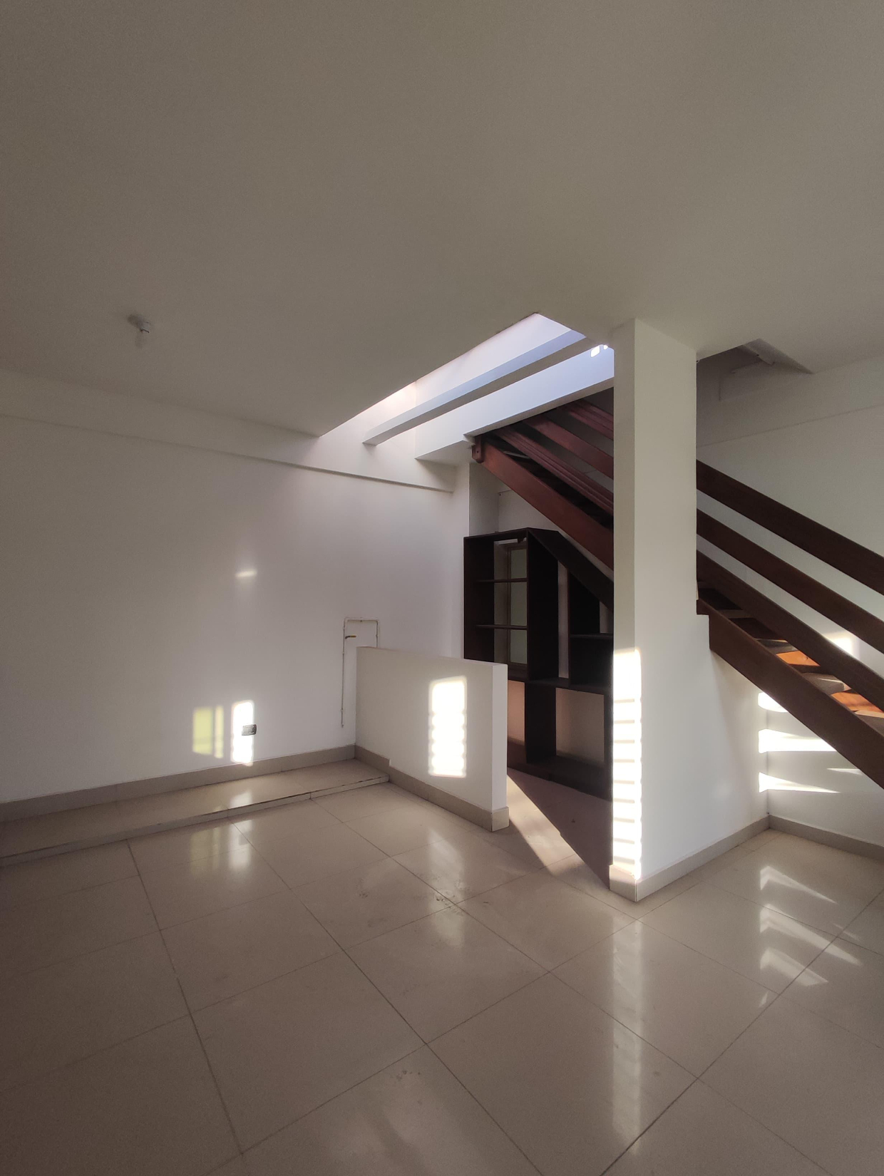 INMUEBLE EN VENTA EN ZONA SUR, SOBRE 5TO. ANILLO - Photo 5