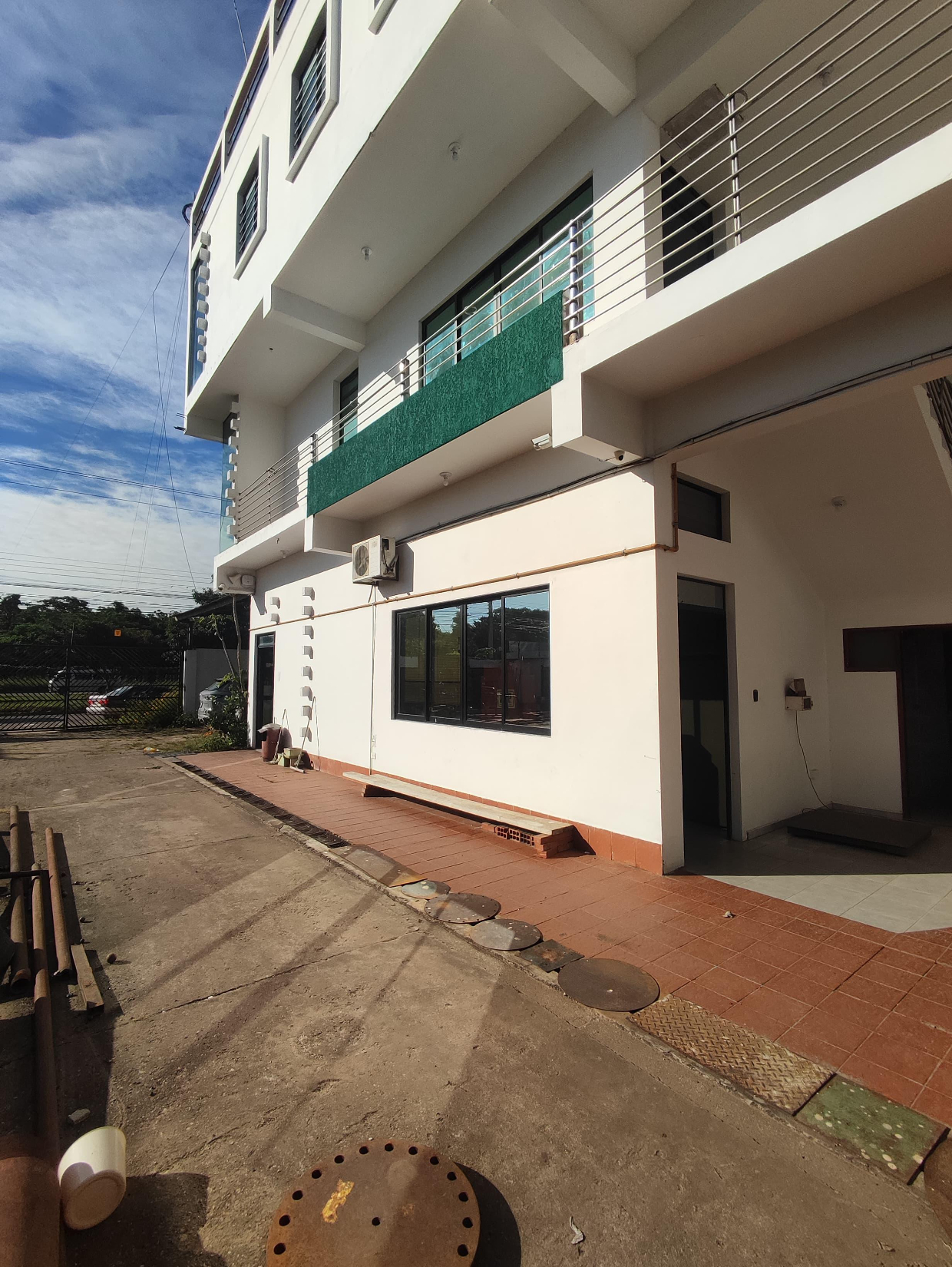 INMUEBLE EN VENTA EN ZONA SUR, SOBRE 5TO. ANILLO - Photo 8