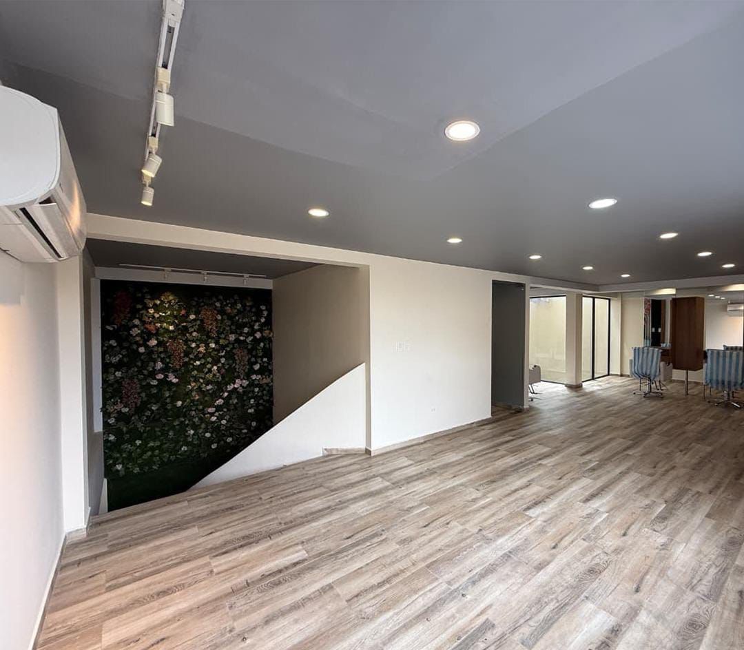 Edificio Comercial de 5 Niveles en Venta - Zona Norte - Photo 15