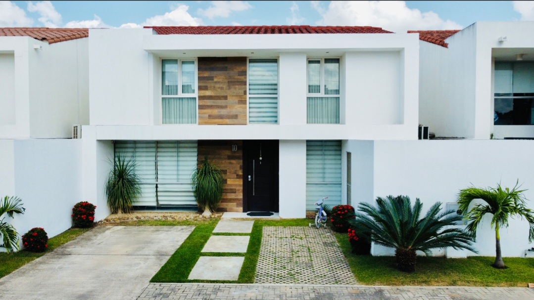 HERMOSA CASA EN VENTA – CONDOMINIO VILLA FÁTIMA - Photo 3