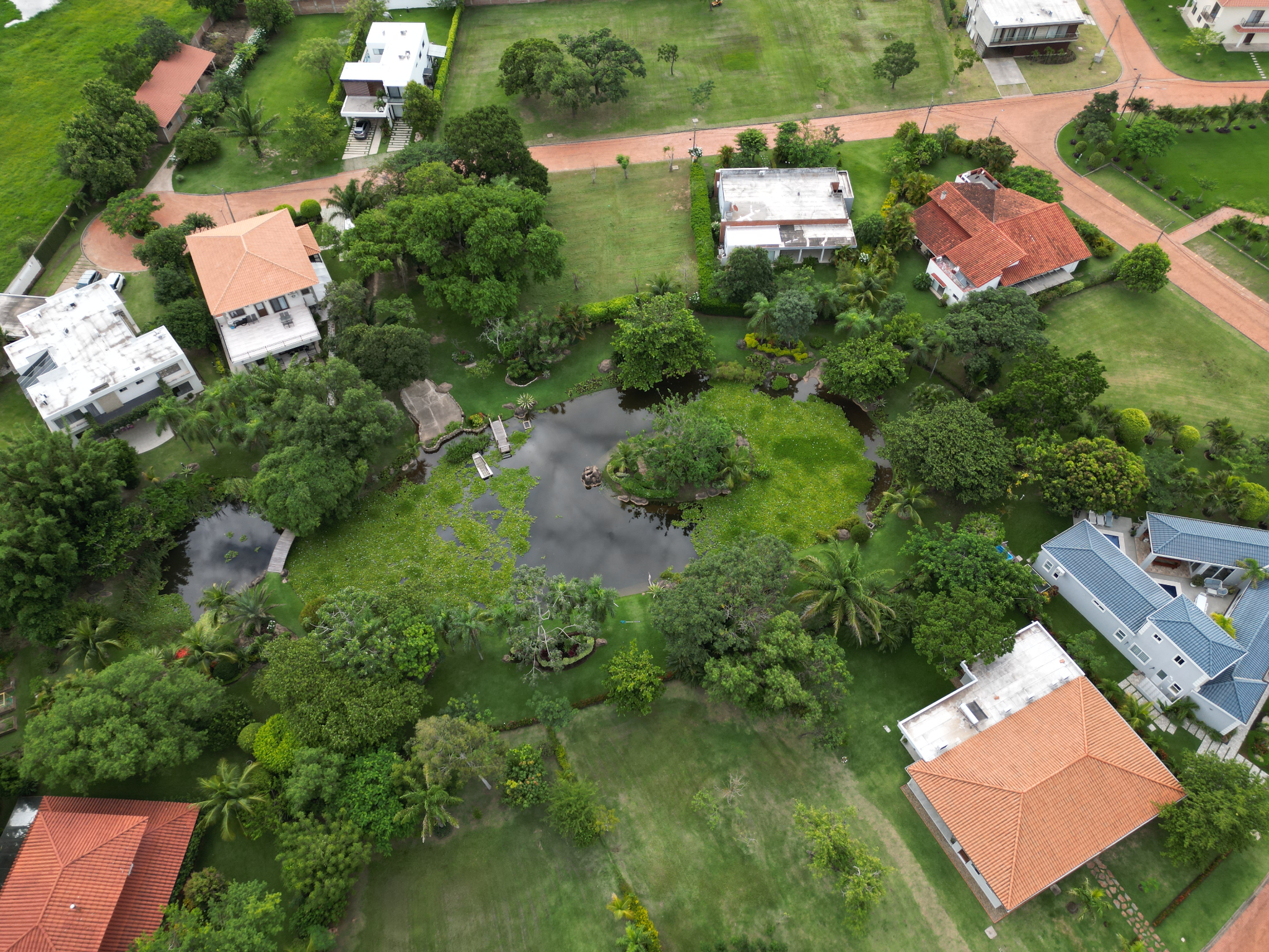 CASA DE LUJO EN LA ZONA MÁS EXCLUSIVA DE SANTA CRUZ – URUBÓ - Photo 5