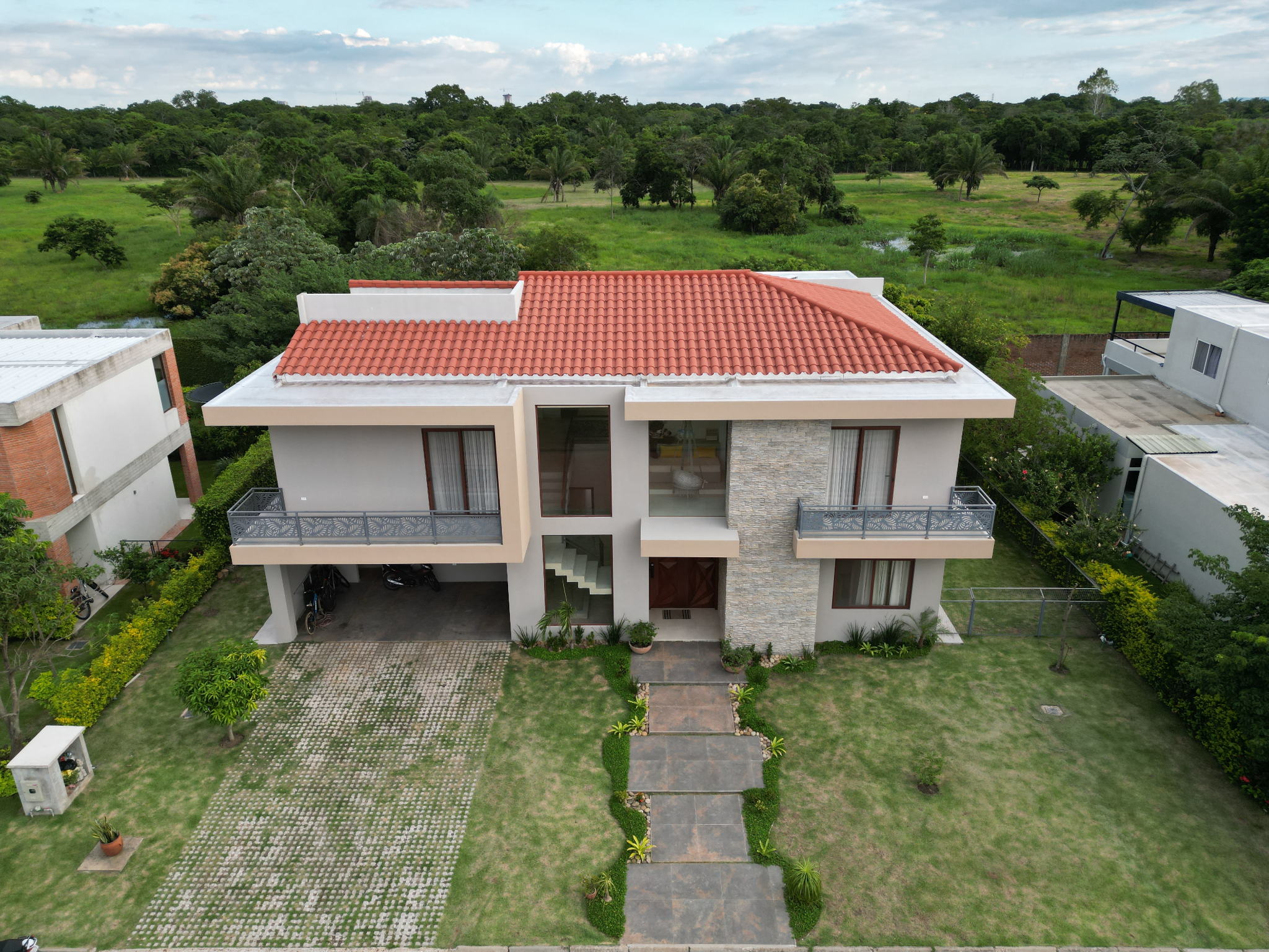 CASA DE LUJO EN LA ZONA MÁS EXCLUSIVA DE SANTA CRUZ – URUBÓ - Photo 7