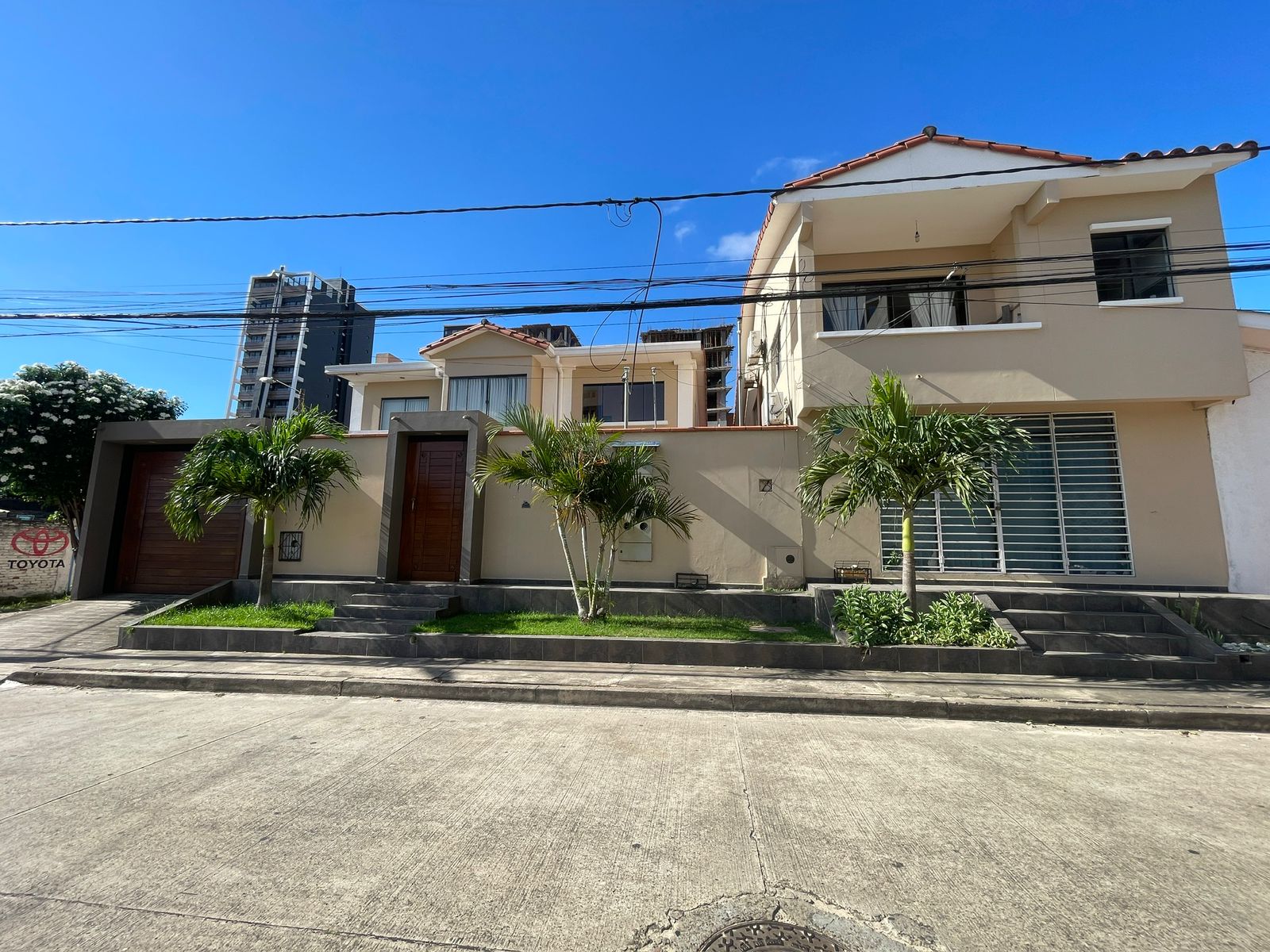 CASA COMERCIAL EN VENTA EN BRIGIDA