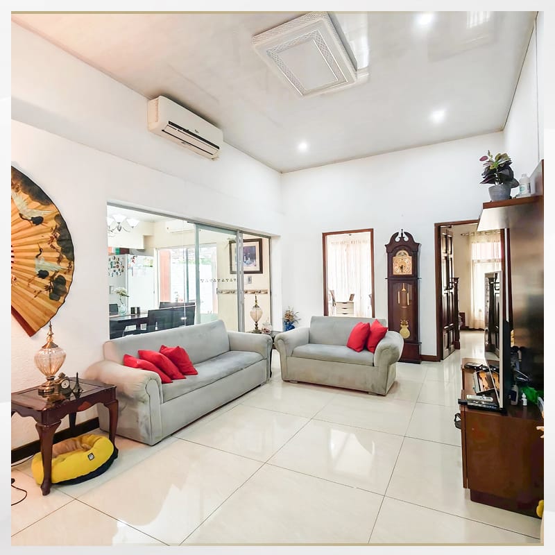 Hermosa Y Amplia Casa Comercial En Venta! - Photo 10