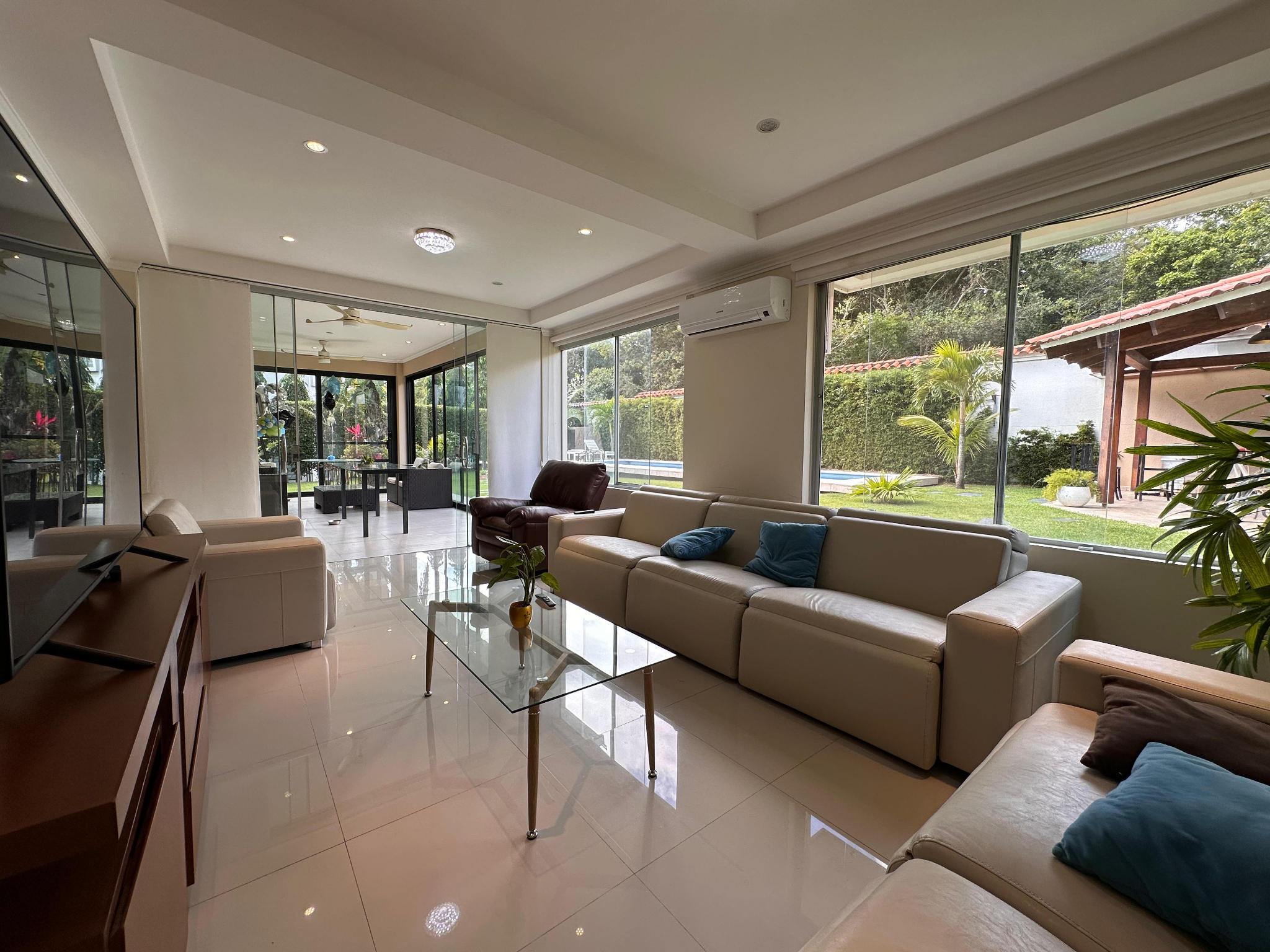BONITA CASA EN VENTA EN URUBO GOLF - Photo 10