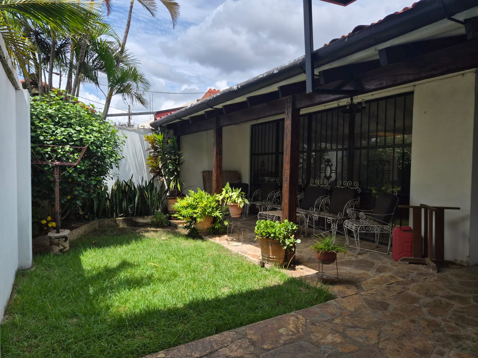 Hermosa Casa de 2 Plantas en Venta - Photo 20