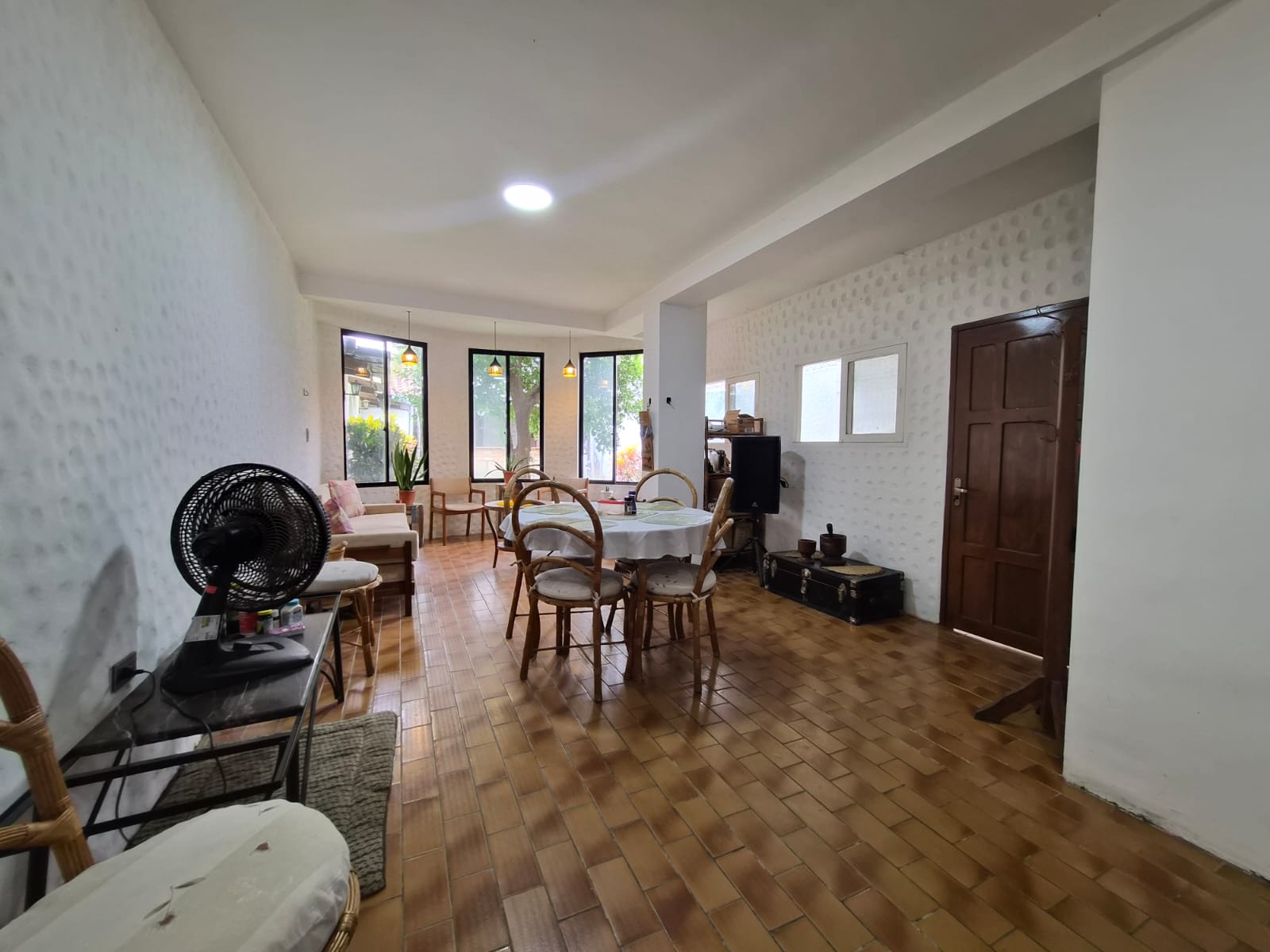 Hermosa Casa de 2 Plantas en Venta - Photo 5