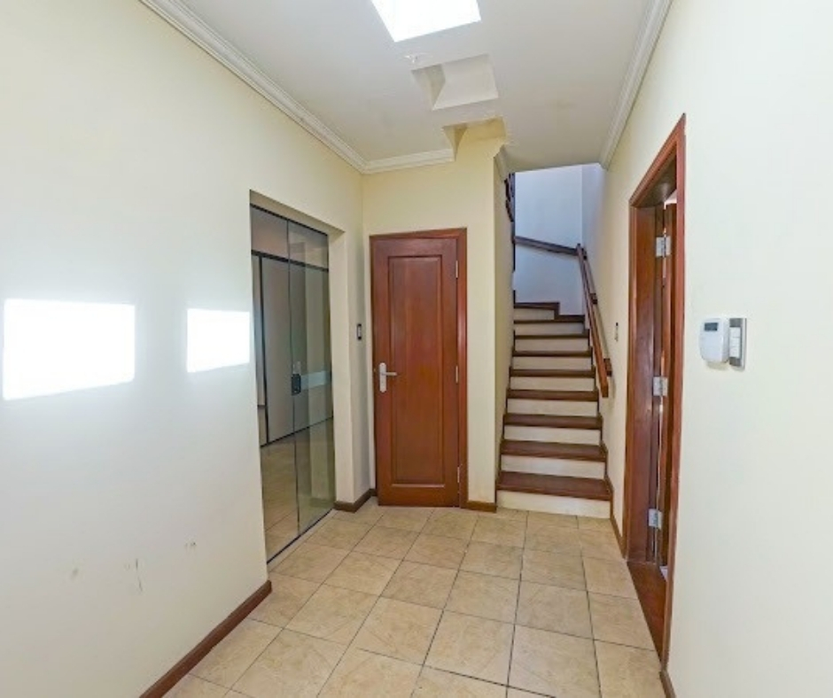 EN VENTA CASA DE DOS PLANTAS CON SECTOR COMERCIAL - Photo 18