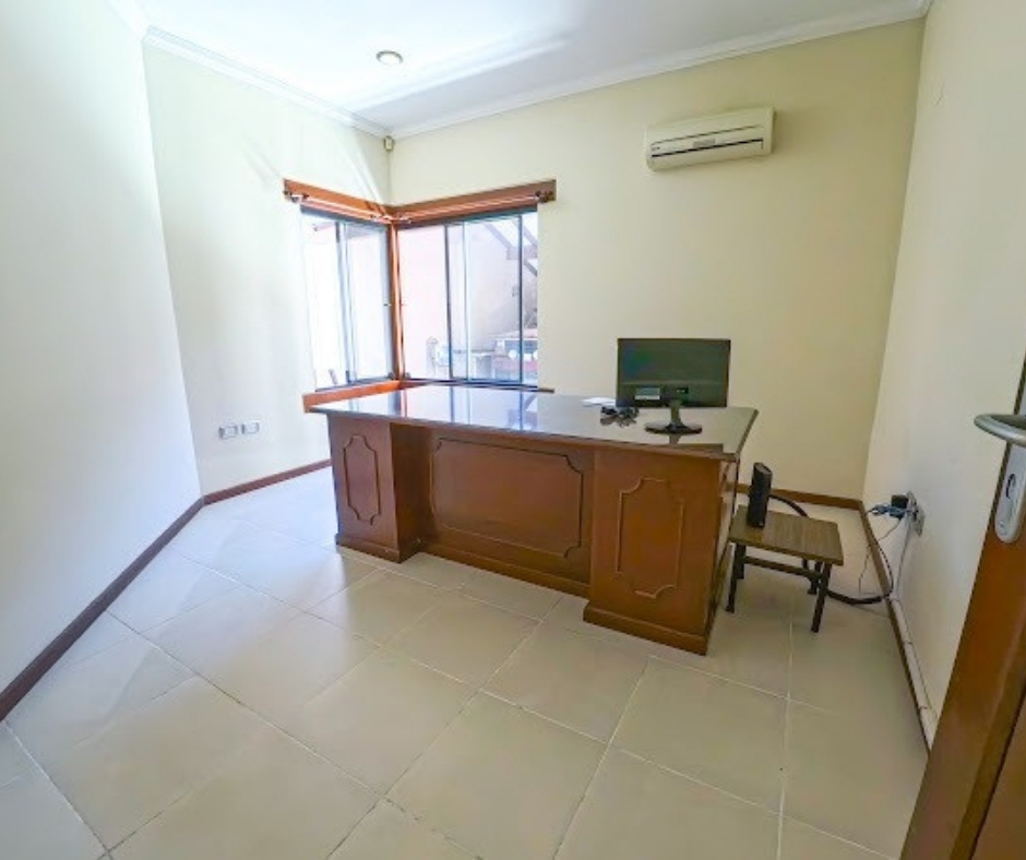 EN VENTA CASA DE DOS PLANTAS CON SECTOR COMERCIAL - Photo 7