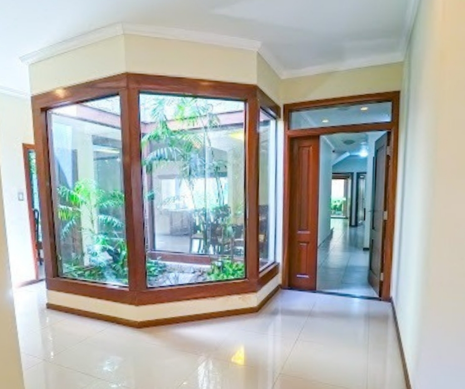 EN VENTA CASA DE DOS PLANTAS CON SECTOR COMERCIAL - Photo 8