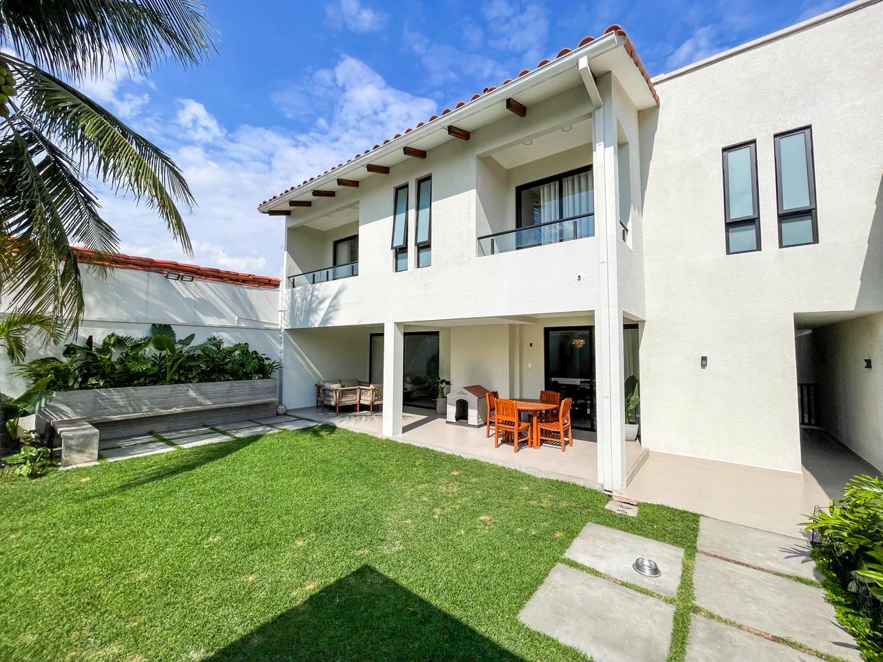 ESPECTACULAR CASA EN VENTA SOBRE AVENIDA - Photo 2