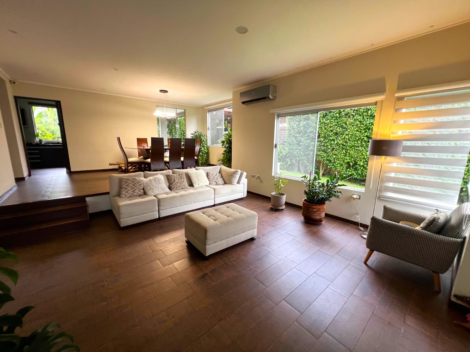 CASA EN VENTA – CONDOMINIO LOS PARQUES II (URUBÓ) - Photo 2