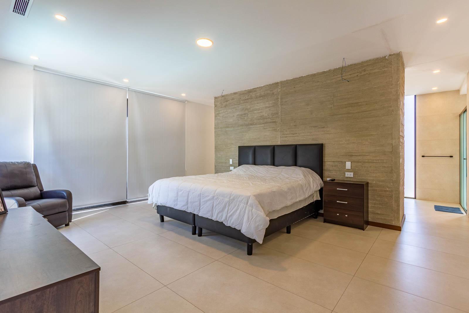 CASA DE LUJO EN VENTA - LA HACIENDA DEL URUBO - Photo 6