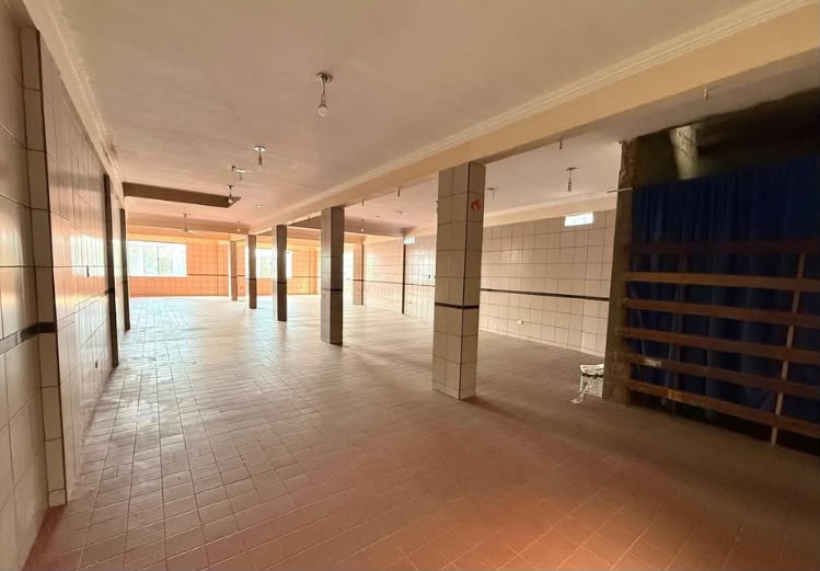 Edificio Comercial en Venta – Zona Mercado Los Pozos | Alta rentabilidad - Photo 3