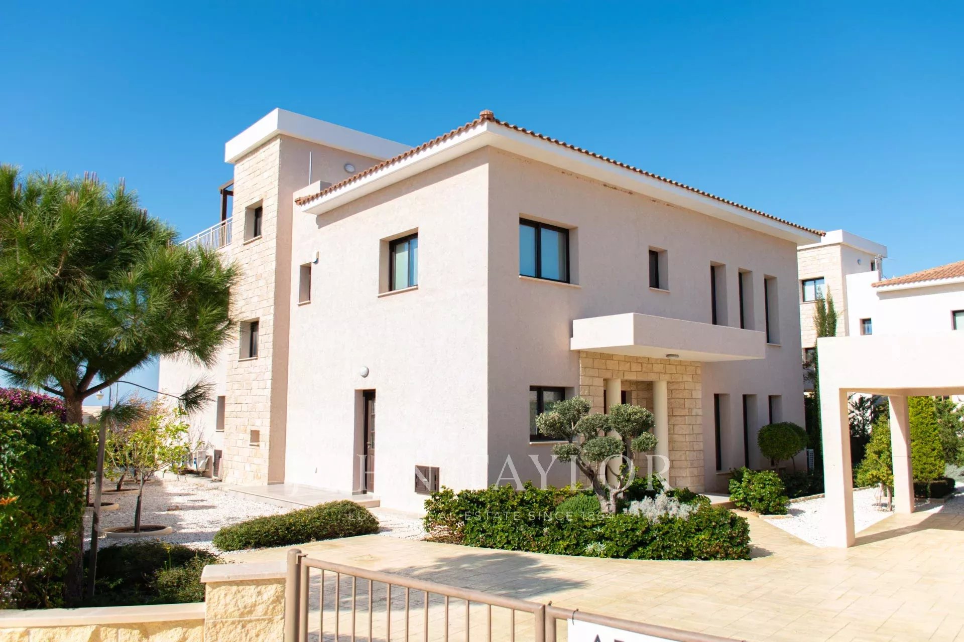 Home for sale in Kouklia, Cyprus - Photo 6