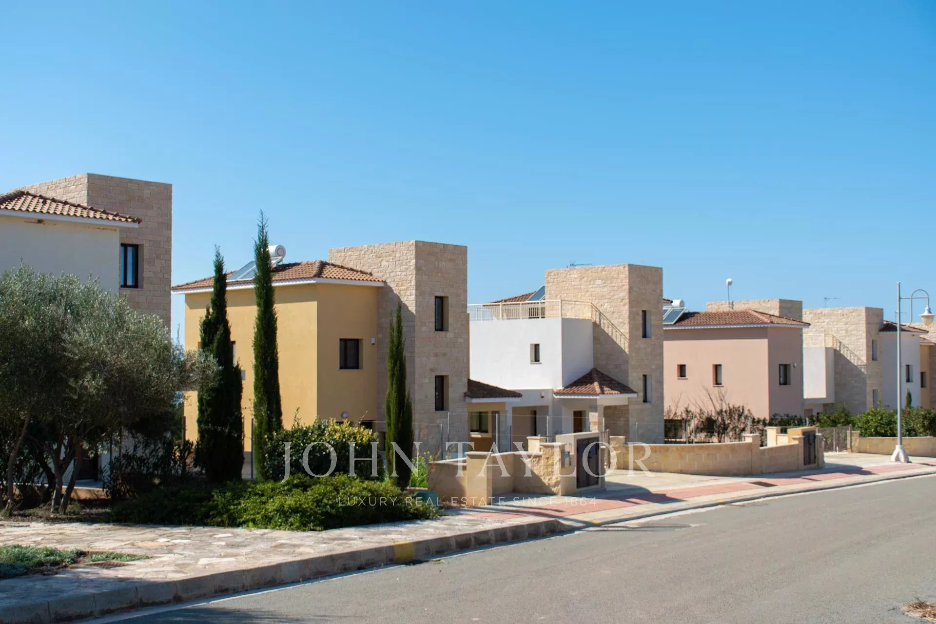 Home for sale in Kouklia, Cyprus - Photo 9
