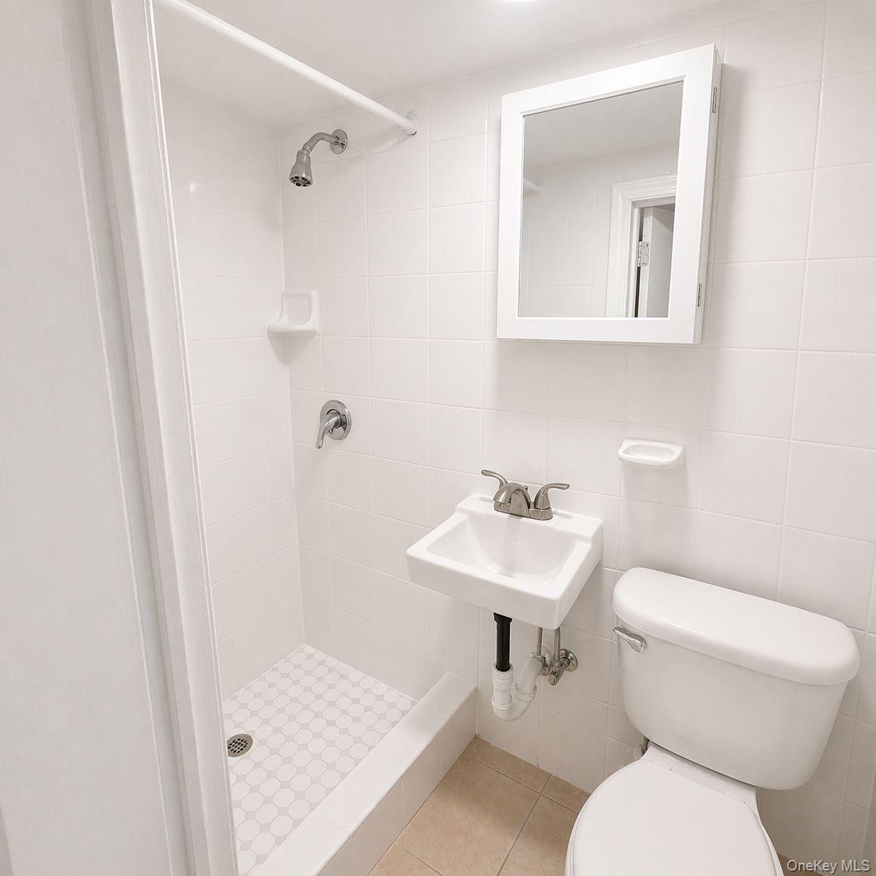5 beds bed 2.5 baths bath in 1249 E 223rd St, Bronx, NY 10466 - Photo 15