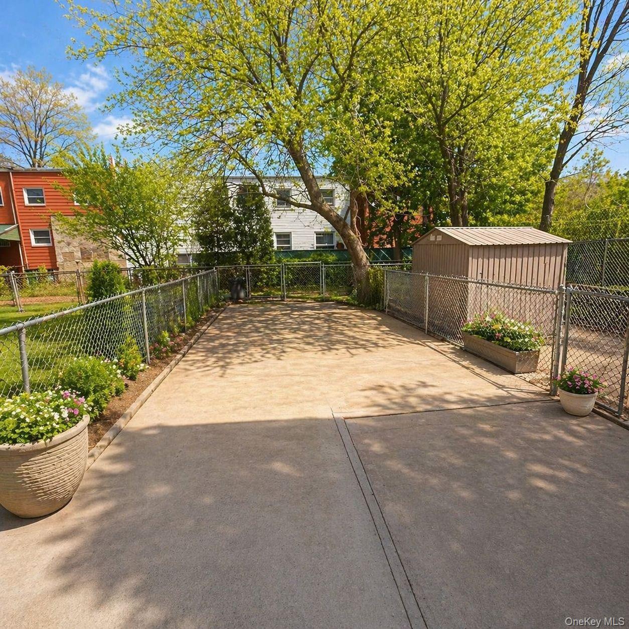 5 beds bed 2.5 baths bath in 1249 E 223rd St, Bronx, NY 10466 - Photo 16