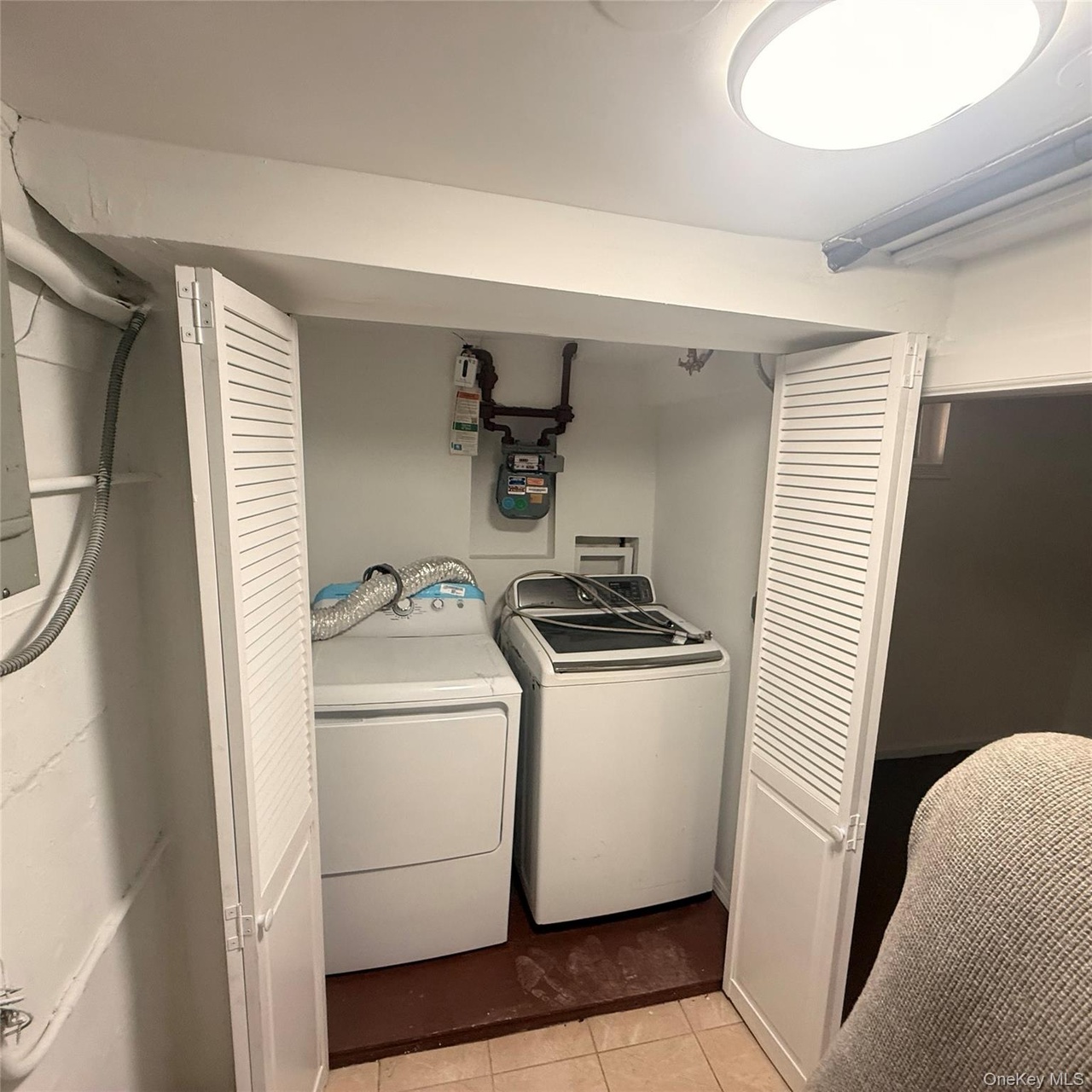 5 beds bed 2.5 baths bath in 1249 E 223rd St, Bronx, NY 10466 - Photo 18