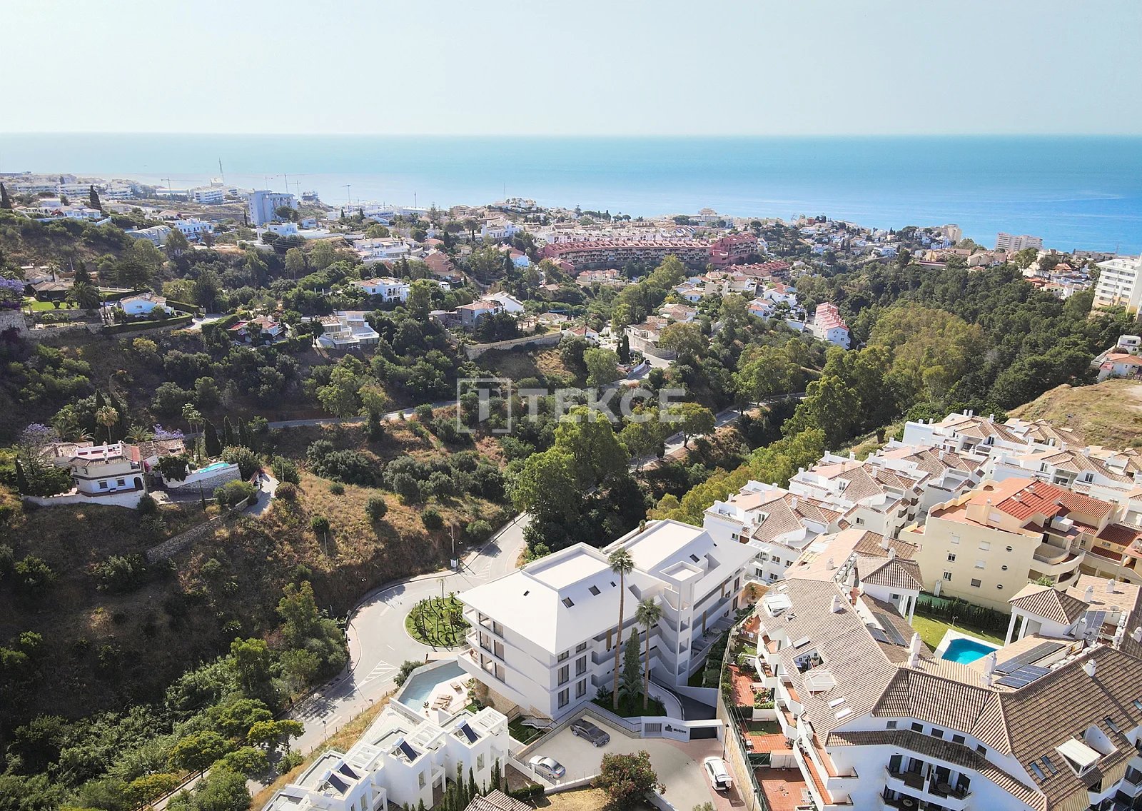 Spacious Apartments With Open-Plan Interiors in Fuengirola - Photo 6