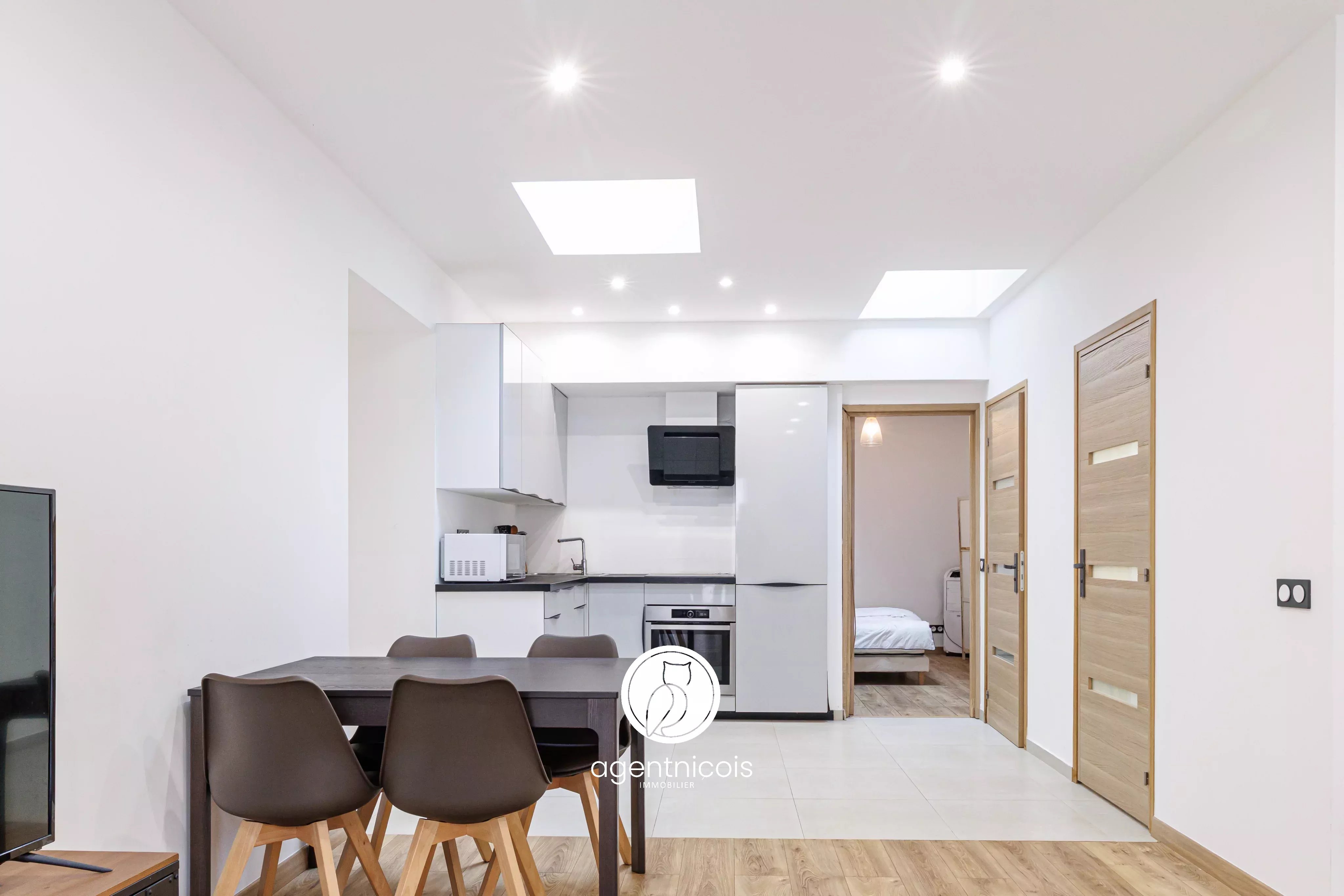 NICE // CARABACEL - RUE DU DR ALBERT BALESTRE : 3 ROOMS / GOOD CONDITION / HYPER-CENTRE - Photo 2