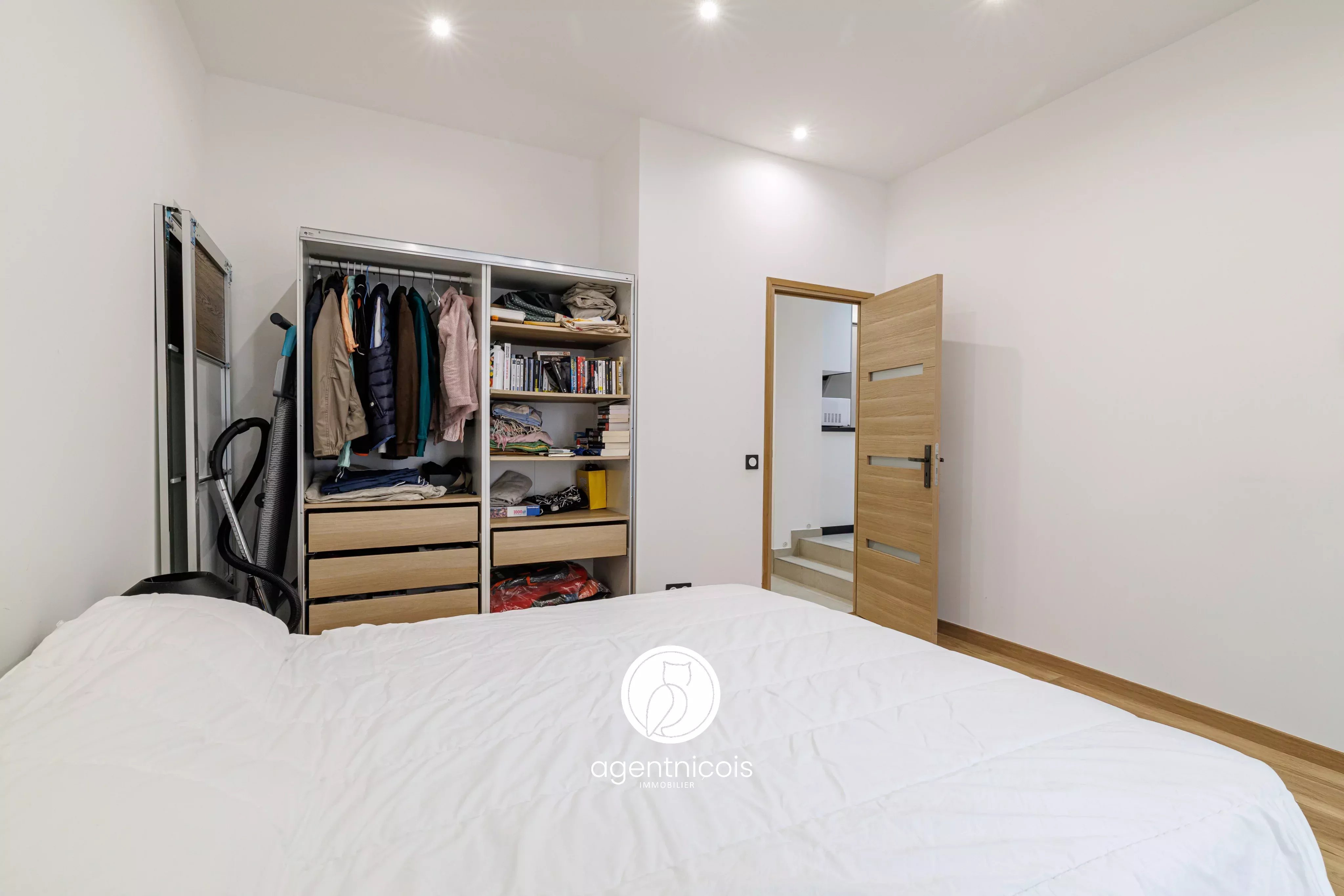 NICE // CARABACEL - RUE DU DR ALBERT BALESTRE : 3 ROOMS / GOOD CONDITION / HYPER-CENTRE - Photo 9