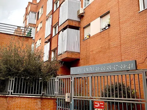 Flat in CL Ailanto - Photo 3
