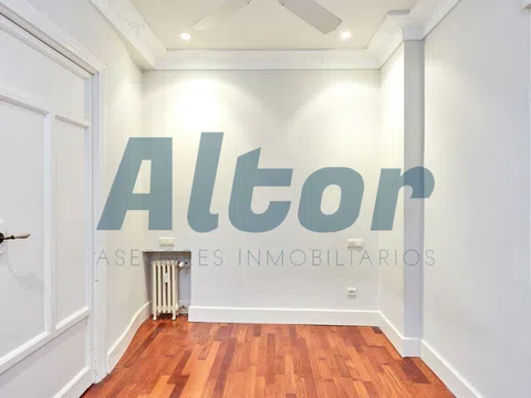 Flat in calle de José Ortega y Gasset, 84 - Photo 6