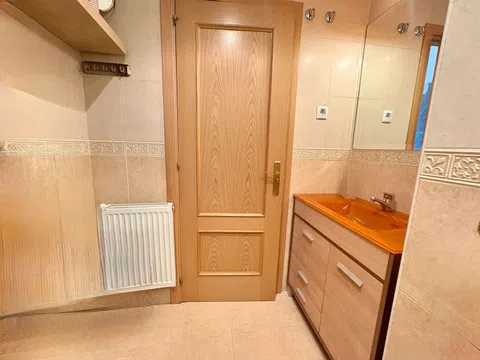 Penthouse in calle Lagunas de Neila - Photo 11