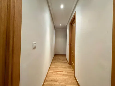 Penthouse in calle Lagunas de Neila - Photo 7
