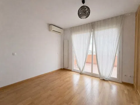 Penthouse in calle Lagunas de Neila - Photo 8