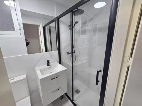 Flat in calle de Dulcinea - Photo 16