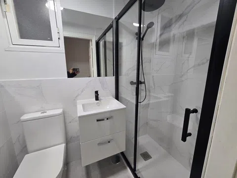 Flat in calle de Dulcinea - Photo 18