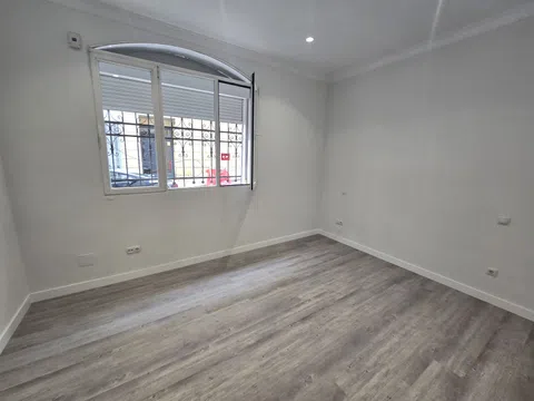 Flat in calle de Dulcinea - Photo 8